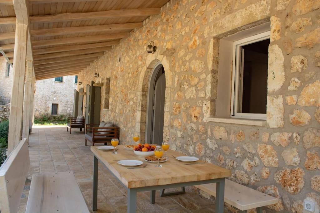 Avli - Tranquil Stonehouse In Lefkada Holiday home Alexandros